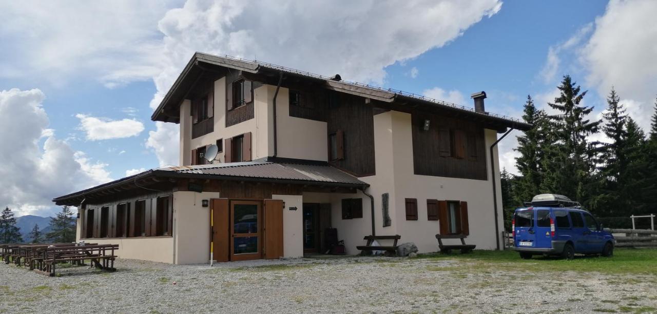 Rifugio Garibaldi LEDRO Buitenkant foto
